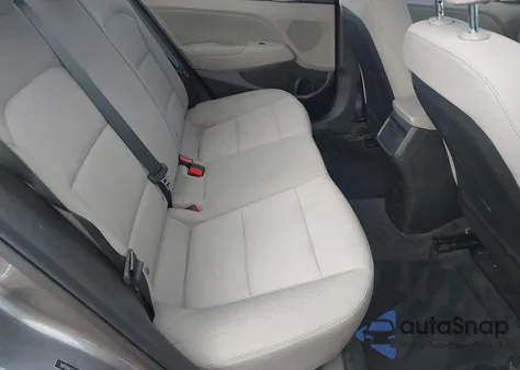 2018 Hyundai Elantra Sel z USA, uszkodzony, nr VIN 5NPD84LF7JH344351